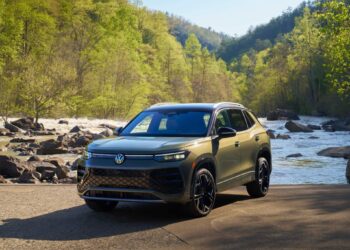 2026 VW Tiguan SEL R-Line Turbo: Самый мощный «Тигуан» с новым мотором и дизайном