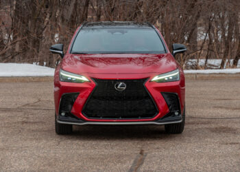2026 Lexus NX 350h: Почему этот гибрид покупают чаще BMW и Audi