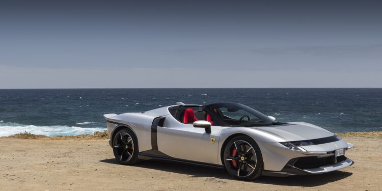 2027 Ferrari 849 Testarossa Spider: 1036 сил без крыши — это кайф