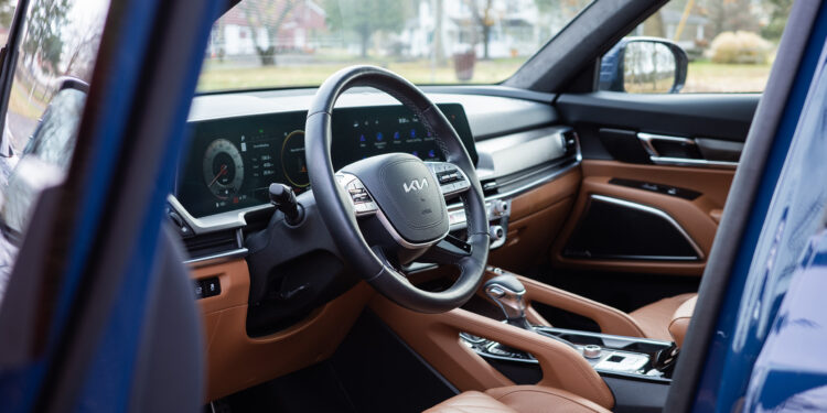 460 000 Kia Tellurides снова едут в сервис: отзывная кампания провалилась