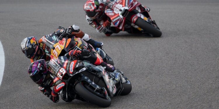 Aprilia поднимается, Honda и Ducati теряют позиции в системе уступок MotoGP