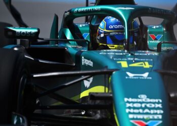 Aston Martin готовит «революцию»: обновлённая AMR26 решит судьбу рынка пилотов-2027