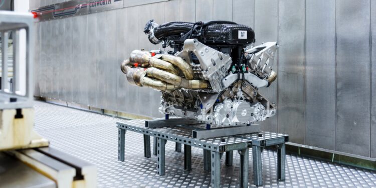 Aston Martin сохранит V12 в гамме — но с серьёзным ограничением