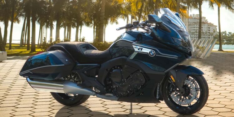 BMW обновила мотоциклы к 2027 году: новые пакеты, цвета и облегчённая рама
