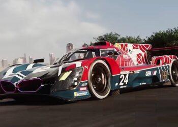 BMW показала ливрею Spider-Man для гонки в Road America