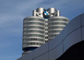 BMW урезает штат: 8000 сотрудников останутся без работы