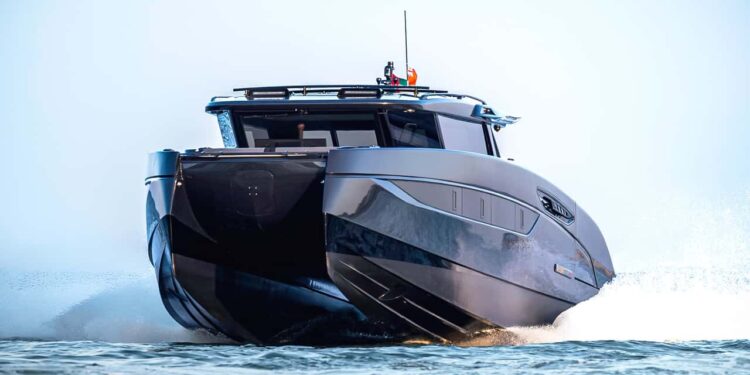 Brabus Ultima 55: карбоновый катамаран на 1450 л.с.