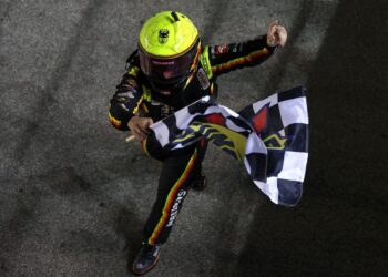 Брэндон Джонс переиграл Чейза Эллиотта в овертайме NASCAR на Chicagoland