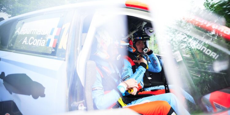 Будущее Тьерри Нёвилля и Адриана Фурмо в WRC остаётся туманным — оба пилота ждут решения Hyundai по планам на 2027 год.