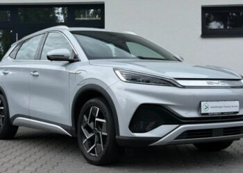 BYD Atto 3: китайский электрокроссовер подешевел на 13 000 евро