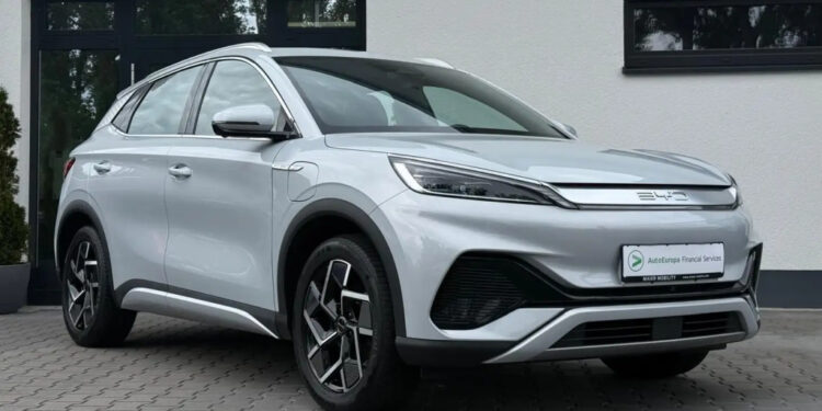 BYD Atto 3: китайский электрокроссовер подешевел на 13 000 евро