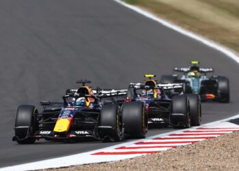 Бывший механик Red Bull Кэлам Николас предупредил, что персонал Формулы-1 рискует столкнуться с «настоящим профессиональным выгоранием» из-за перегруженного календаря.
