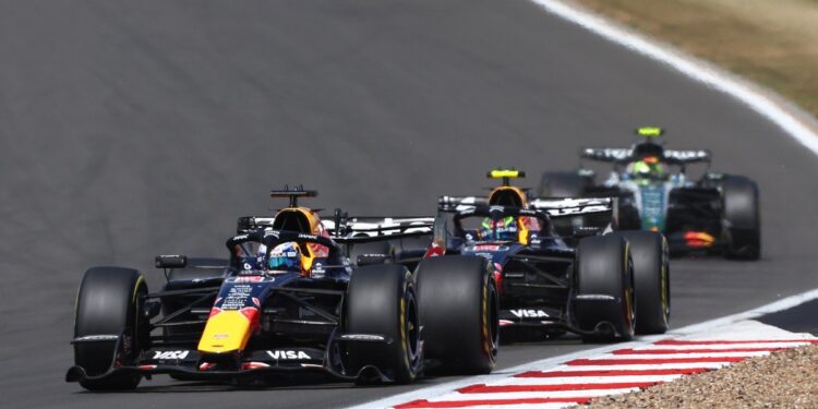 Бывший механик Red Bull Кэлам Николас предупредил, что персонал Формулы-1 рискует столкнуться с «настоящим профессиональным выгоранием» из-за перегруженного календаря.