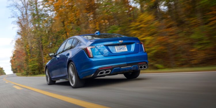 Cadillac CT5-V получит атмосферный V8 и механику — инсайд от дилера