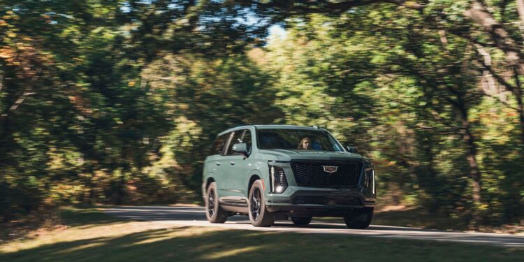 Cadillac Escalade 2027: базовая версия перешагнёт отметку в $100 000