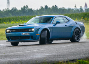 Четыре американские легенды: Chevrolet Camaro, Ford Mustang, Dodge Challenger и Corvette C7 на вторичке