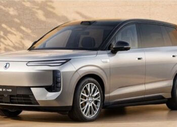 Denza N8: 1200-сильный китайский премиум-SUV, который положил немецкий автопром на лопатки