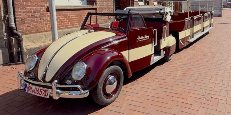 Dünen-Express: VW Käfer-локомотив 1956 года вернулся