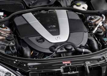 Двенадцать цилиндров прощаются с Европой: Mercedes официально хоронит V12