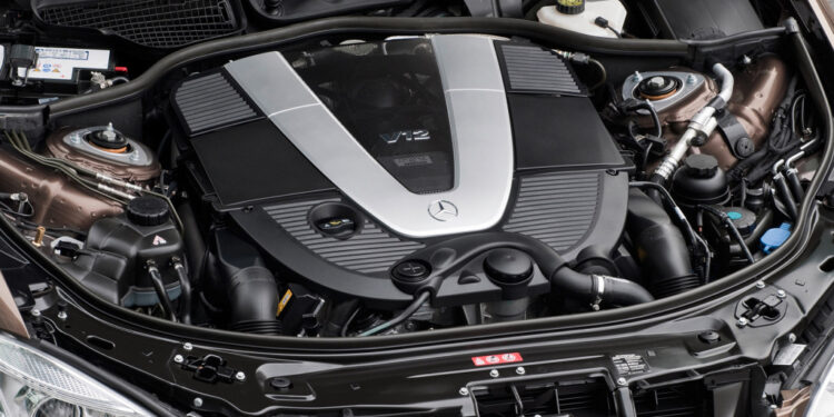 Двенадцать цилиндров прощаются с Европой: Mercedes официально хоронит V12