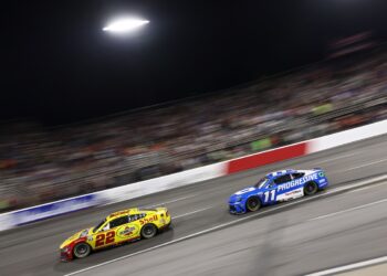 Джоуи Логано выиграл гонку NASCAR Cup Series в Норт-Уилксборо