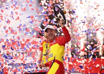 Джоуи Логано выиграл гонку NASCAR Cup в Норт-Уилксборо — первый триумф в сезоне-2026