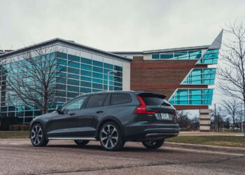 Электрические седан и универсал Volvo могут выйти на рынок в 2028 году