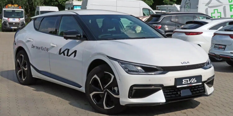 Электрический кроссовер Kia EV6: роскошное оснащение и стремительное обесценивание