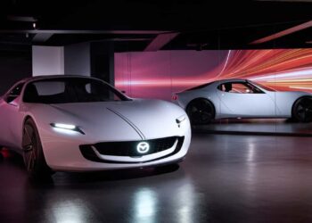 Электрический Mazda MX-5: глава компании намекнул на смену поколений