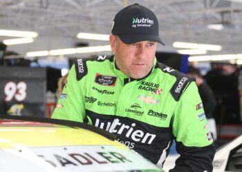 Эллиотт Сэдлер возвращается: ветеран NASCAR сядет за руль Ram в Ричмонде