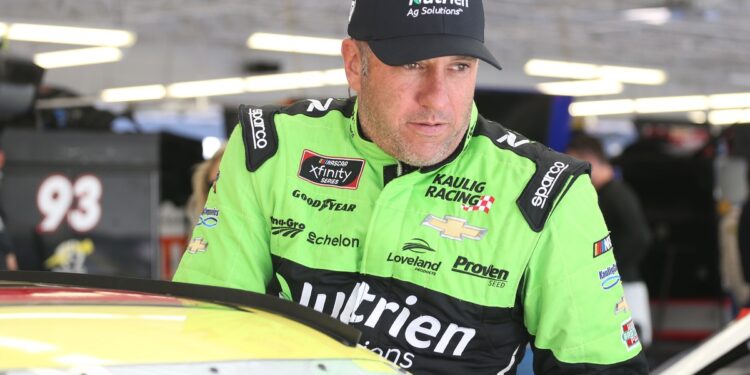 Эллиотт Сэдлер возвращается: ветеран NASCAR сядет за руль Ram в Ричмонде