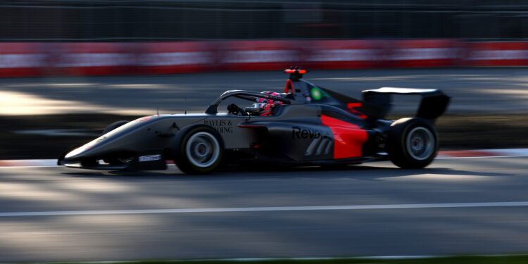 Эмма Фельбермайр: австрийский самородок F1 Academy, который не боится учиться на ходу