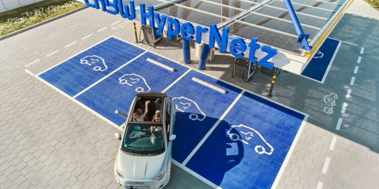 EnBW снижает цены на зарядку электромобилей на летних каникулах