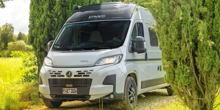 Etrusco CV 640 PB+ (2026): Кемпер с электрической кроватью и огромным гаражом