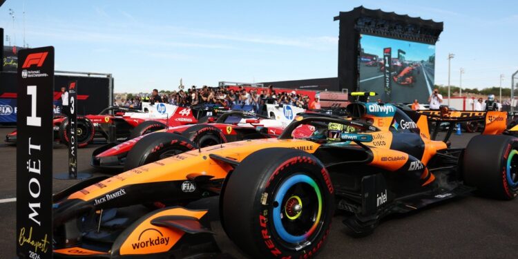 F1. Норрис взял поул на Гран-при Венгрии с преимуществом 0,012