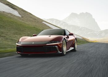 Ferrari 12Cilindri Manuale: легендарный «грызунок» вернулся — но с подвохом