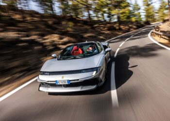 Ferrari 849 Testarossa Spider: 1000 лошадей, которые не пугают