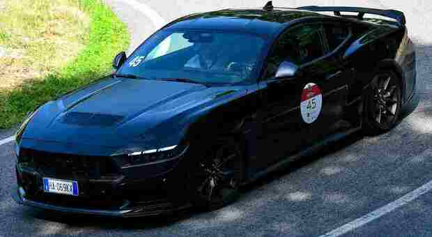 Ford Mustang Dark Horse на Rieti-Terminillo: дикий мустанг против легендарного серпантина