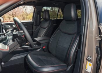 Ford отзывает почти 80 000 Explorer и Aviator из-за самопроизвольного складывания сидений