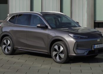 Geely E5: китайский электрокроссовер в Германии от 125 евро в лизинг