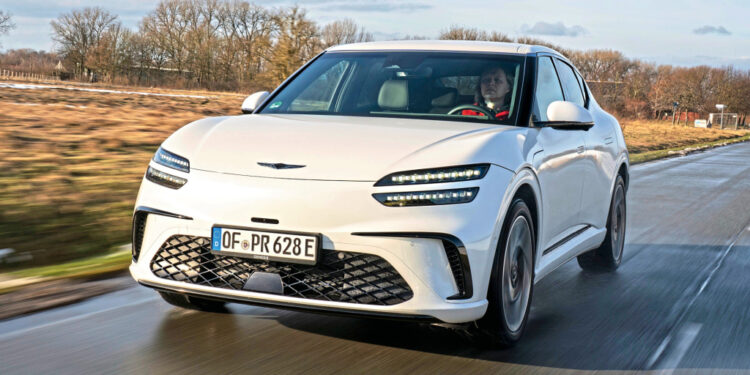 Genesis GV60 AWD: корейский премиум, который хочет конкурировать с немцами