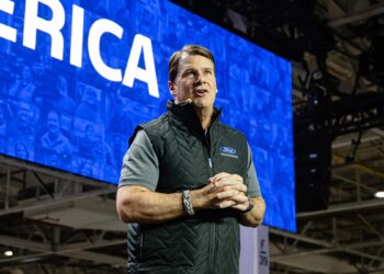 Глава Ford: заводы в США догоняют Китай и Мексику по качеству
