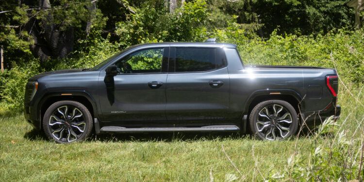 GMC Sierra EV Denali 2026: мой любимый электромобиль — обзор с плюсами и минусами