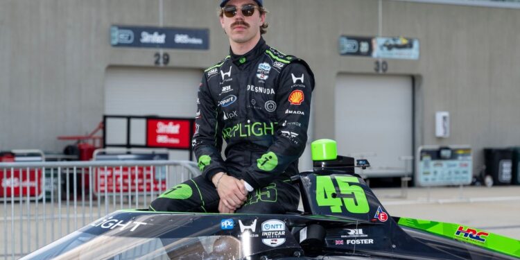 Гонщик IndyCar Луи Фостер дебютирует в NASCAR Truck на трассе Лайм-Рок