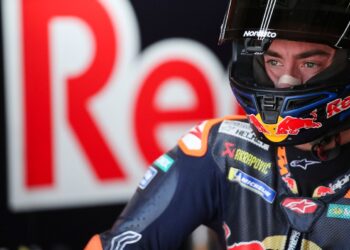 Гонщики MotoGP одобрили новую схему стартовой решётки: стало безопаснее
