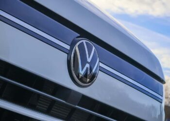Группа Volkswagen снова теряет прибыль — Skoda продолжает расти
