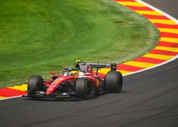 Хэмилтон разбил Ferrari на практике: квалификация в Спа оказалась «не такой»