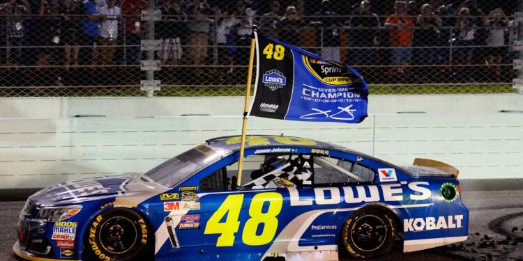 Хендрик отдаёт легендарный номер 48 Джонсону на последний Daytona 500