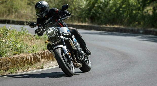 Honda CB1000F: ретростиль и современная начинка от Hornet 1000