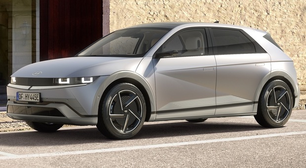 Hyundai Ioniq 5 2027: больше технологий и упрощённая гамма